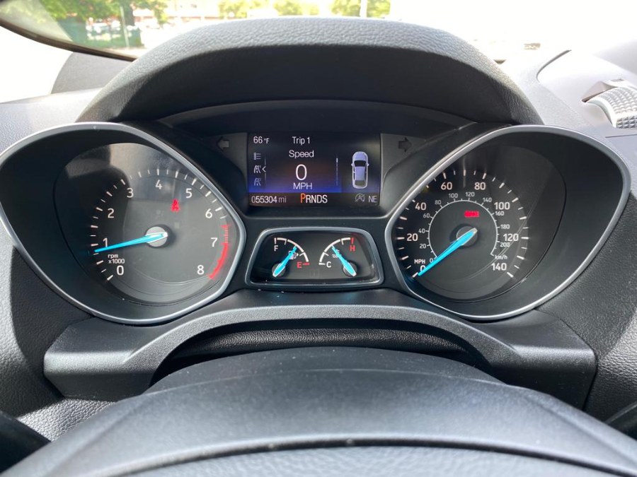 2017 Ford Escape SE 4WD, available for sale in Peabody, Massachusetts | New Star Motors. Peabody, Massachusetts 2017 Ford Escape SE 4WD, available for sale in Peabody, Massachusetts | New Star Motors. Peabody, Massachusetts