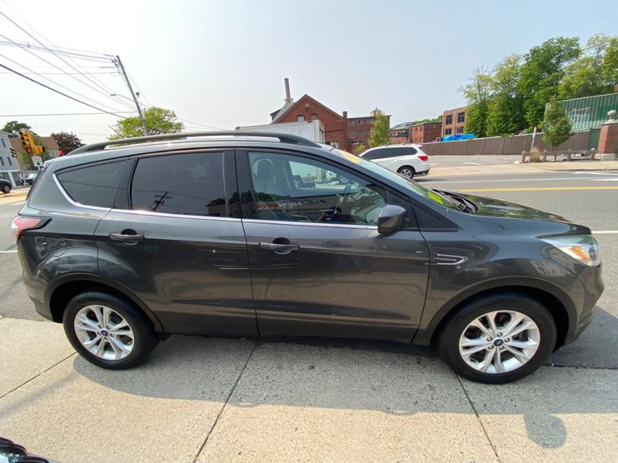 2017 Ford Escape SE 4WD, available for sale in Peabody, Massachusetts | New Star Motors. Peabody, Massachusetts 2017 Ford Escape SE 4WD, available for sale in Peabody, Massachusetts | New Star Motors. Peabody, Massachusetts