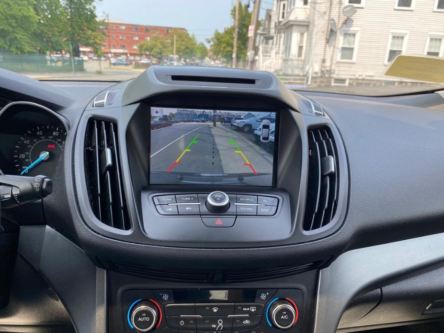 2017 Ford Escape SE 4WD, available for sale in Peabody, Massachusetts | New Star Motors. Peabody, Massachusetts 2017 Ford Escape SE 4WD, available for sale in Peabody, Massachusetts | New Star Motors. Peabody, Massachusetts