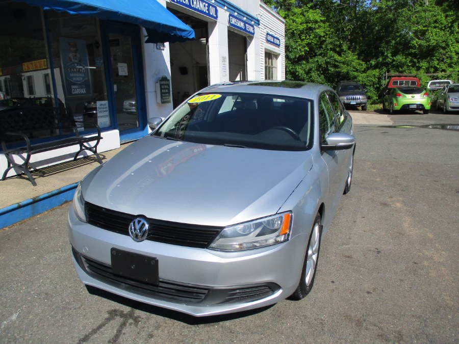 2011 Volkswagen Jetta Sedan 4dr Manual SE PZEV, available for sale in Meriden, Connecticut | Cos Central Auto. Meriden, Connecticut 2011 Volkswagen Jetta Sedan 4dr Manual SE PZEV, available for sale in Meriden, Connecticut | Cos Central Auto. Meriden, Connecticut