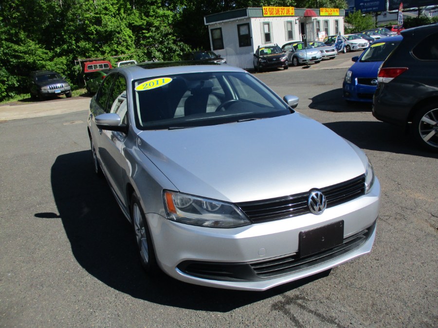 2011 Volkswagen Jetta Sedan 4dr Manual SE PZEV, available for sale in Meriden, Connecticut | Cos Central Auto. Meriden, Connecticut 2011 Volkswagen Jetta Sedan 4dr Manual SE PZEV, available for sale in Meriden, Connecticut | Cos Central Auto. Meriden, Connecticut