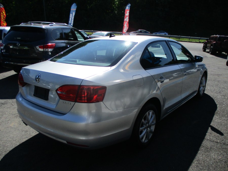 2011 Volkswagen Jetta Sedan 4dr Manual SE PZEV, available for sale in Meriden, Connecticut | Cos Central Auto. Meriden, Connecticut 2011 Volkswagen Jetta Sedan 4dr Manual SE PZEV, available for sale in Meriden, Connecticut | Cos Central Auto. Meriden, Connecticut