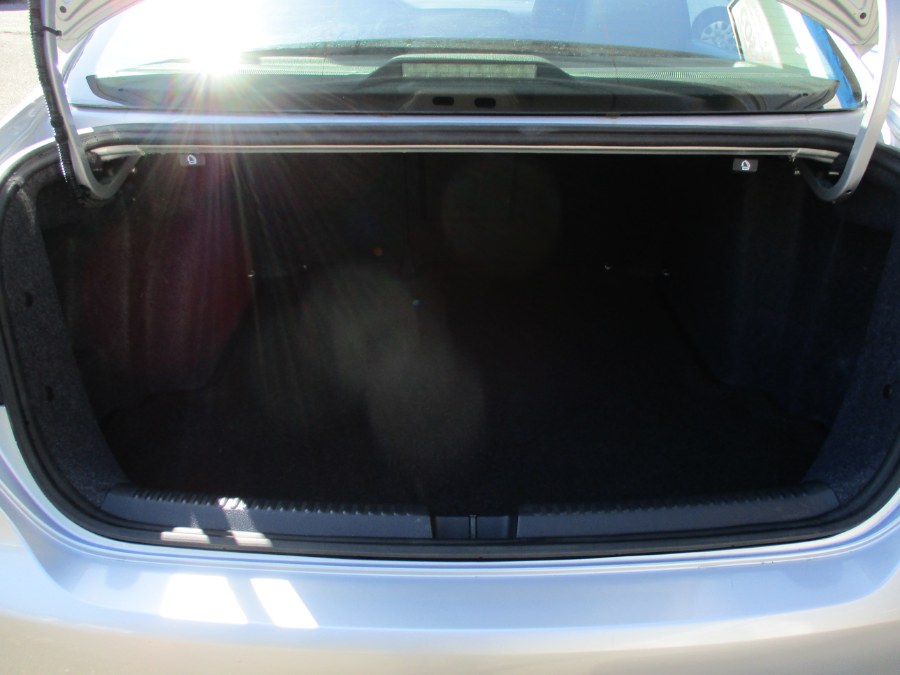 2011 Volkswagen Jetta Sedan 4dr Manual SE PZEV, available for sale in Meriden, Connecticut | Cos Central Auto. Meriden, Connecticut 2011 Volkswagen Jetta Sedan 4dr Manual SE PZEV, available for sale in Meriden, Connecticut | Cos Central Auto. Meriden, Connecticut