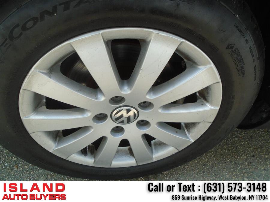 2008 Volkswagen Passat Turbo 4dr Sedan 6A, available for sale in West Babylon, New York | Island Auto Buyers. West Babylon, New York 2008 Volkswagen Passat Turbo 4dr Sedan 6A, available for sale in West Babylon, New York | Island Auto Buyers. West Babylon, New York