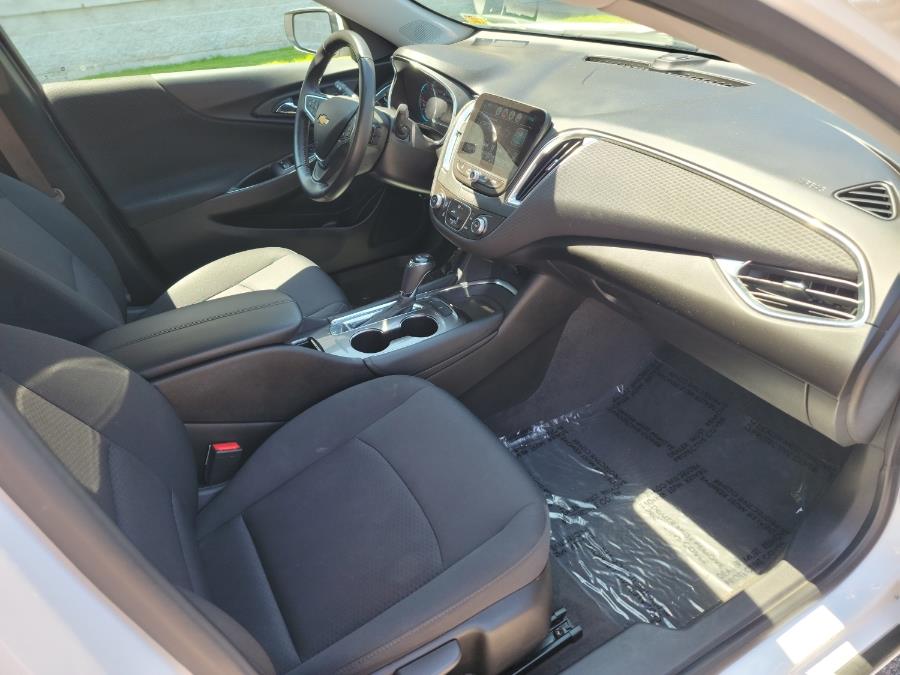 2018 Chevrolet Malibu 4dr Sdn LT w/1LT, available for sale in Philadelphia, Pennsylvania | Eugen's Auto Sales & Repairs. Philadelphia, Pennsylvania 2018 Chevrolet Malibu 4dr Sdn LT w/1LT, available for sale in Philadelphia, Pennsylvania | Eugen's Auto Sales & Repairs. Philadelphia, Pennsylvania
