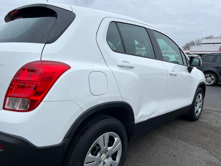 2015 Chevrolet Trax FWD 4dr LS w/1LS, available for sale in Ortonville, Michigan | Marsh Auto Sales LLC. Ortonville, Michigan 2015 Chevrolet Trax FWD 4dr LS w/1LS, available for sale in Ortonville, Michigan | Marsh Auto Sales LLC. Ortonville, Michigan