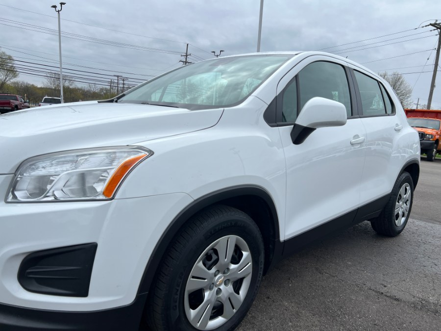 2015 Chevrolet Trax FWD 4dr LS w/1LS, available for sale in Ortonville, Michigan | Marsh Auto Sales LLC. Ortonville, Michigan 2015 Chevrolet Trax FWD 4dr LS w/1LS, available for sale in Ortonville, Michigan | Marsh Auto Sales LLC. Ortonville, Michigan