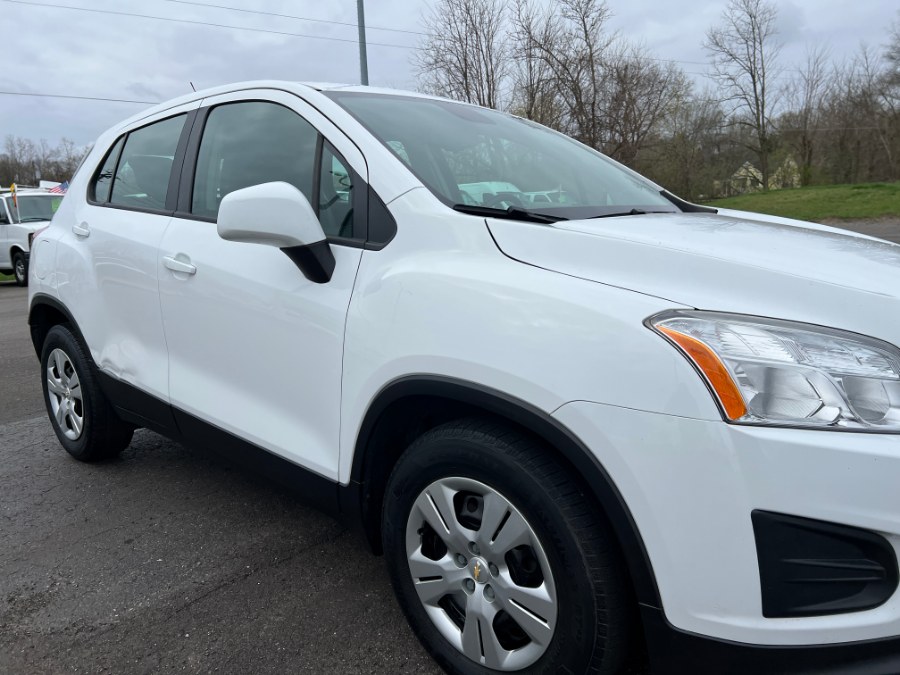 2015 Chevrolet Trax FWD 4dr LS w/1LS, available for sale in Ortonville, Michigan | Marsh Auto Sales LLC. Ortonville, Michigan 2015 Chevrolet Trax FWD 4dr LS w/1LS, available for sale in Ortonville, Michigan | Marsh Auto Sales LLC. Ortonville, Michigan