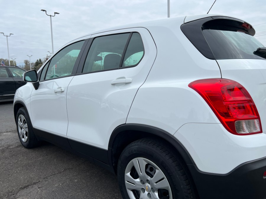 2015 Chevrolet Trax FWD 4dr LS w/1LS, available for sale in Ortonville, Michigan | Marsh Auto Sales LLC. Ortonville, Michigan 2015 Chevrolet Trax FWD 4dr LS w/1LS, available for sale in Ortonville, Michigan | Marsh Auto Sales LLC. Ortonville, Michigan