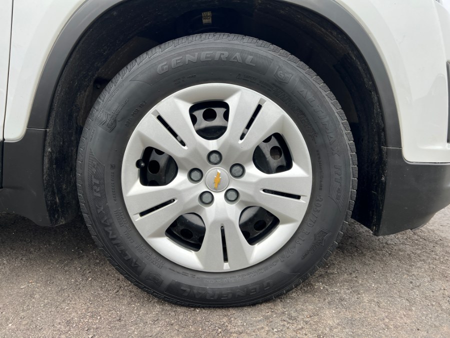 2015 Chevrolet Trax FWD 4dr LS w/1LS, available for sale in Ortonville, Michigan | Marsh Auto Sales LLC. Ortonville, Michigan 2015 Chevrolet Trax FWD 4dr LS w/1LS, available for sale in Ortonville, Michigan | Marsh Auto Sales LLC. Ortonville, Michigan