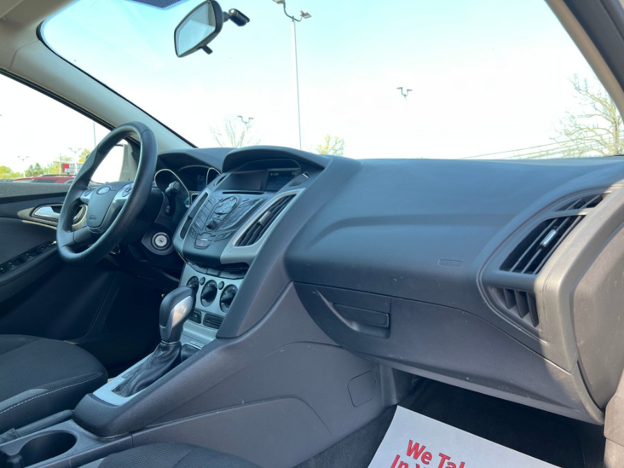 2014 Ford Focus 5dr HB SE, available for sale in Ortonville, Michigan | Marsh Auto Sales LLC. Ortonville, Michigan 2014 Ford Focus 5dr HB SE, available for sale in Ortonville, Michigan | Marsh Auto Sales LLC. Ortonville, Michigan