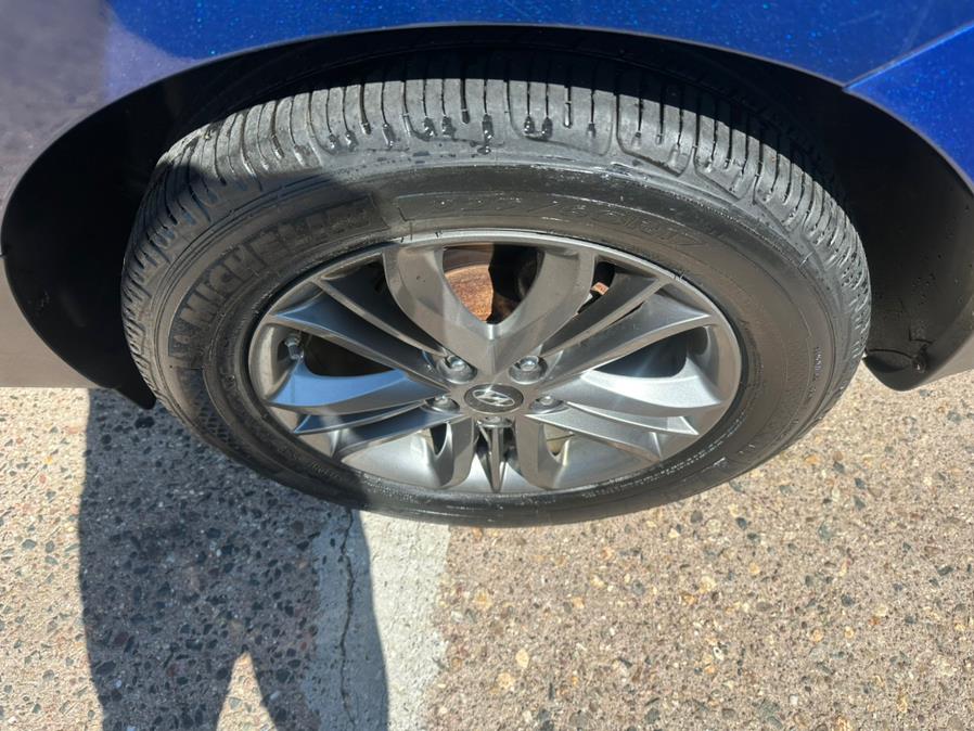 2014 Hyundai Tucson FWD 4dr GLS, available for sale in Manchester, Connecticut | Carsonmain LLC. Manchester, Connecticut 2014 Hyundai Tucson FWD 4dr GLS, available for sale in Manchester, Connecticut | Carsonmain LLC. Manchester, Connecticut