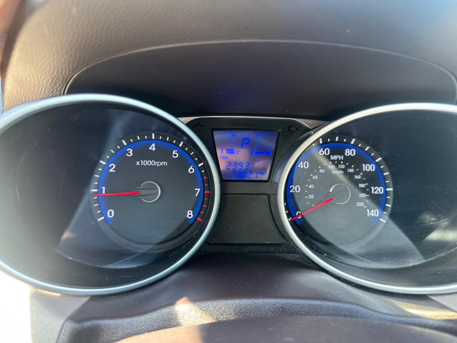 2014 Hyundai Tucson FWD 4dr GLS, available for sale in Manchester, Connecticut | Carsonmain LLC. Manchester, Connecticut 2014 Hyundai Tucson FWD 4dr GLS, available for sale in Manchester, Connecticut | Carsonmain LLC. Manchester, Connecticut