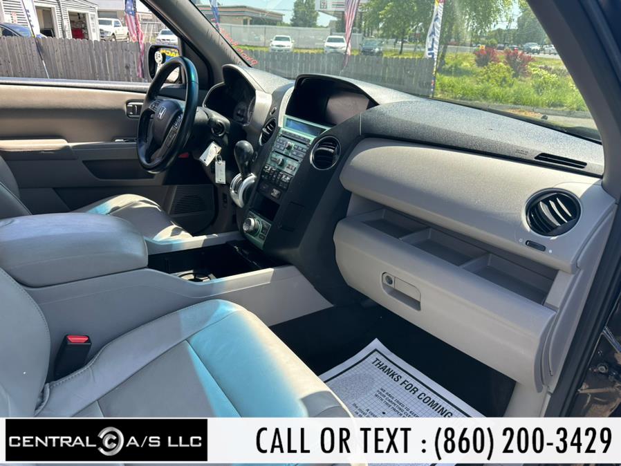 2011 Honda Pilot 4WD 4dr Touring w/RES & Navi, available for sale in East Windsor, Connecticut | Central A/S LLC. East Windsor, Connecticut 2011 Honda Pilot 4WD 4dr Touring w/RES & Navi, available for sale in East Windsor, Connecticut | Central A/S LLC. East Windsor, Connecticut
