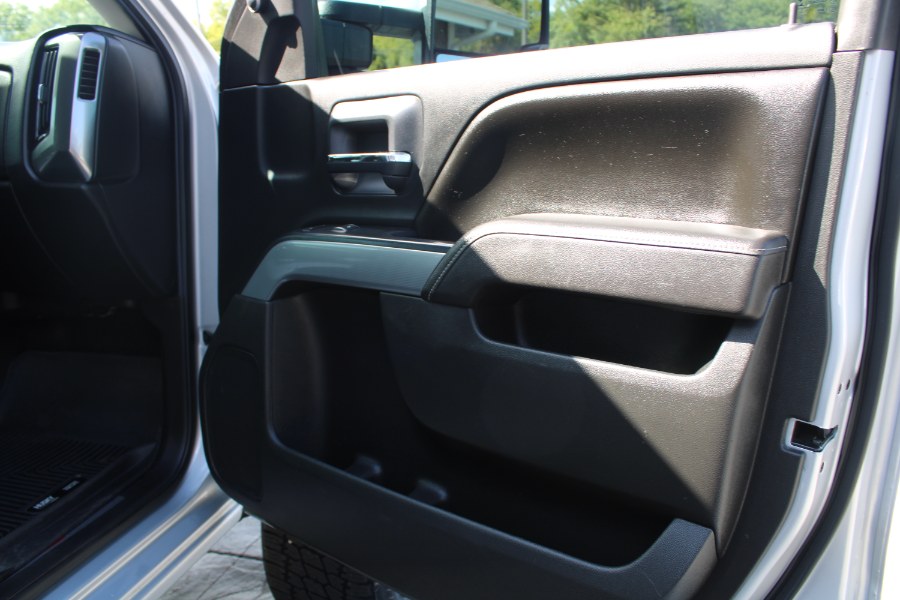2017 Chevrolet Silverado 1500 4WD Crew Cab 143.5" LT w/2LT, available for sale in Plantsville, Connecticut | Auto House of Luxury. Plantsville, Connecticut 2017 Chevrolet Silverado 1500 4WD Crew Cab 143.5" LT w/2LT, available for sale in Plantsville, Connecticut | Auto House of Luxury. Plantsville, Connecticut