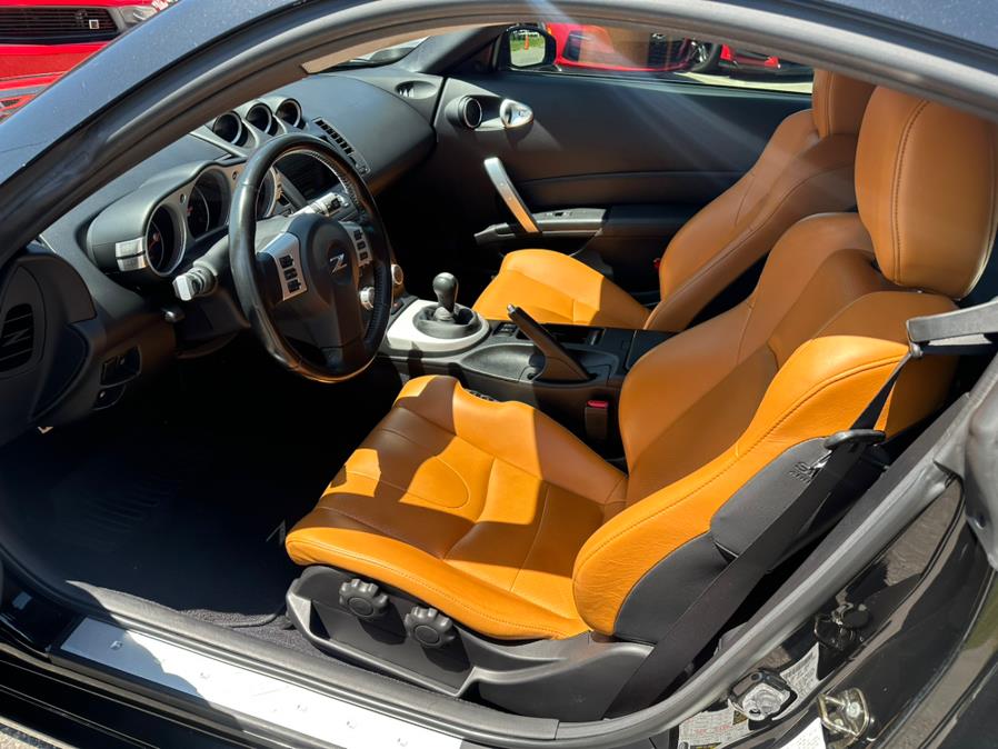 2006 Nissan 350Z 2dr Cpe Grand Touring Manual, available for sale in South Windsor, Connecticut | Mike And Tony Auto Sales, Inc. South Windsor, Connecticut 2006 Nissan 350Z 2dr Cpe Grand Touring Manual, available for sale in South Windsor, Connecticut | Mike And Tony Auto Sales, Inc. South Windsor, Connecticut