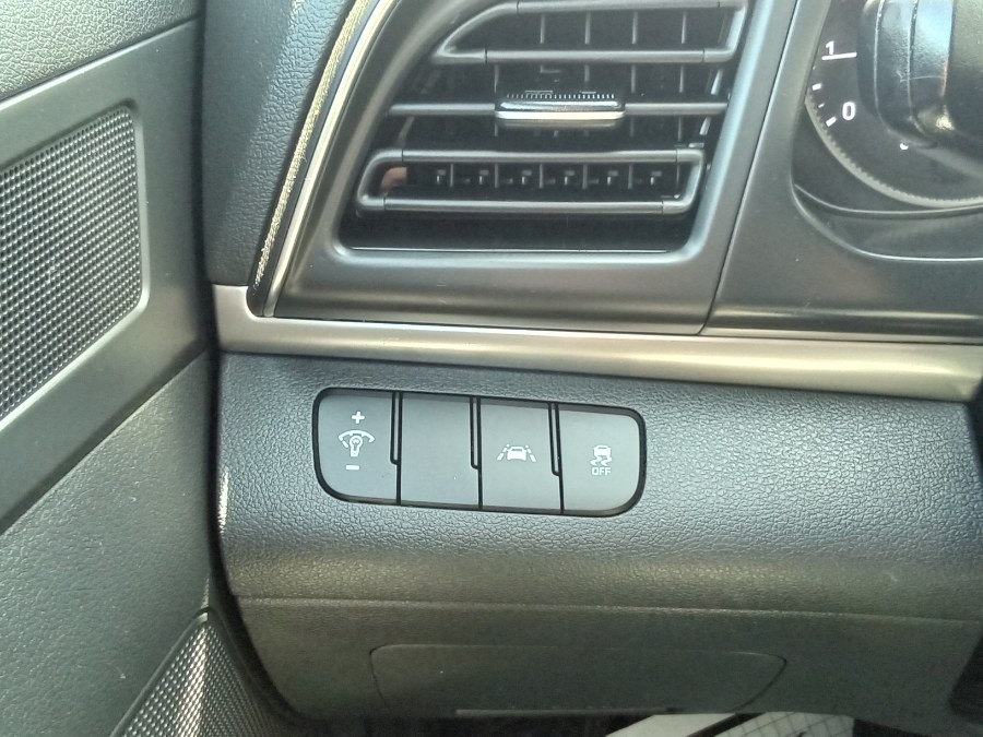 2020 Hyundai Elantra SE IVT, available for sale in Irvington, New Jersey | NJ Used Cars Center. Irvington, New Jersey 2020 Hyundai Elantra SE IVT, available for sale in Irvington, New Jersey | NJ Used Cars Center. Irvington, New Jersey