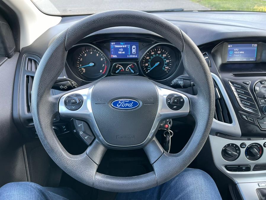 2014 Ford Focus 5dr HB SE, available for sale in Copiague, New York | Great Deal Motors. Copiague, New York 2014 Ford Focus 5dr HB SE, available for sale in Copiague, New York | Great Deal Motors. Copiague, New York