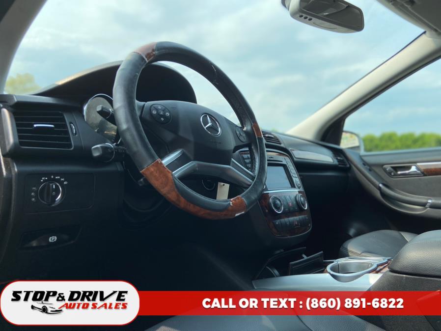 2010 Mercedes-Benz R-Class 4MATIC 4dr R350, available for sale in East Windsor, Connecticut | Stop & Drive Auto Sales. East Windsor, Connecticut 2010 Mercedes-Benz R-Class 4MATIC 4dr R350, available for sale in East Windsor, Connecticut | Stop & Drive Auto Sales. East Windsor, Connecticut