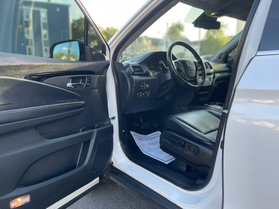 2020 Honda Ridgeline RTL-E AWD, available for sale in Irvington , New Jersey | Auto Haus of Irvington Corp. Irvington , New Jersey 2020 Honda Ridgeline RTL-E AWD, available for sale in Irvington , New Jersey | Auto Haus of Irvington Corp. Irvington , New Jersey