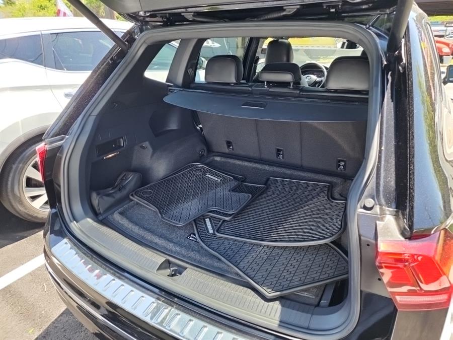 2021 Volkswagen Tiguan 2.0T SEL Premium R-Line 4MOTION, available for sale in Islip, New York | L.I. Auto Gallery. Islip, New York 2021 Volkswagen Tiguan 2.0T SEL Premium R-Line 4MOTION, available for sale in Islip, New York | L.I. Auto Gallery. Islip, New York