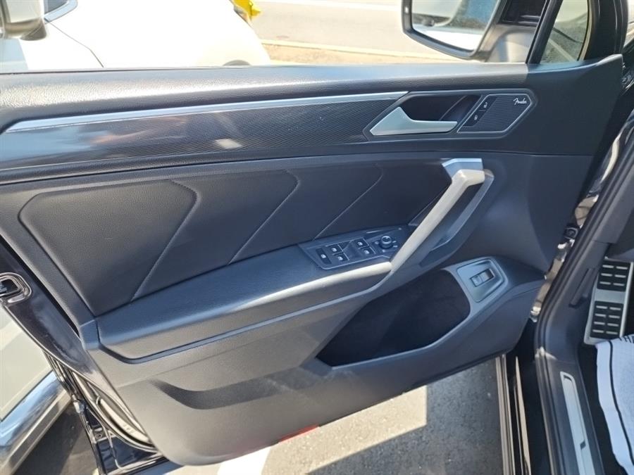 2021 Volkswagen Tiguan 2.0T SEL Premium R-Line 4MOTION, available for sale in Islip, New York | L.I. Auto Gallery. Islip, New York 2021 Volkswagen Tiguan 2.0T SEL Premium R-Line 4MOTION, available for sale in Islip, New York | L.I. Auto Gallery. Islip, New York