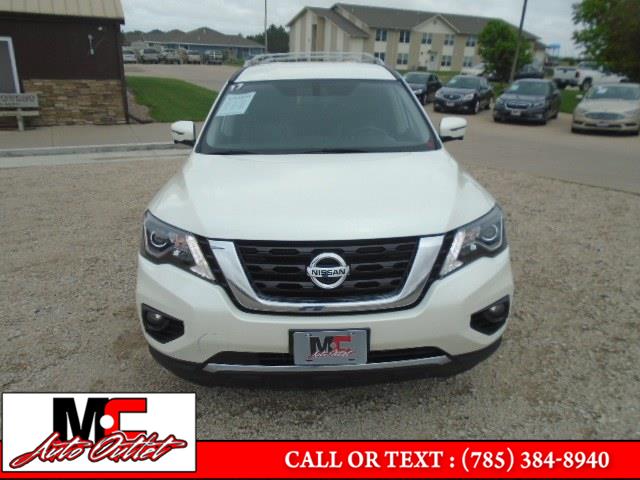 2017 Nissan Pathfinder 4x4 SL, available for sale in Colby, Kansas | M C Auto Outlet Inc. Colby, Kansas 2017 Nissan Pathfinder 4x4 SL, available for sale in Colby, Kansas | M C Auto Outlet Inc. Colby, Kansas