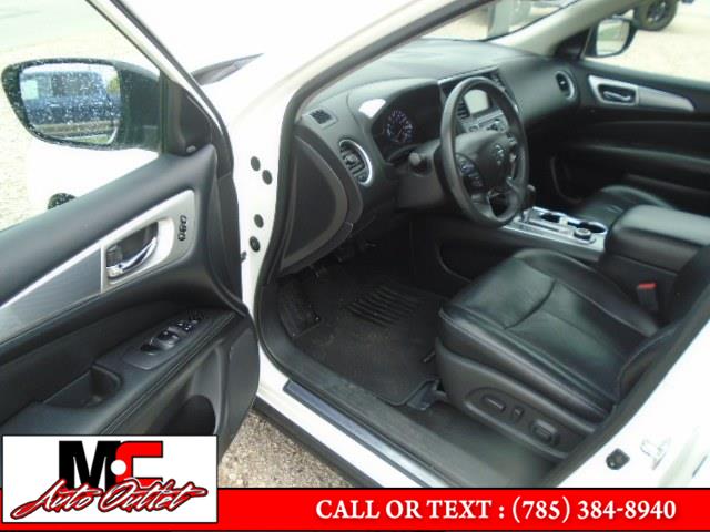 2017 Nissan Pathfinder 4x4 SL, available for sale in Colby, Kansas | M C Auto Outlet Inc. Colby, Kansas 2017 Nissan Pathfinder 4x4 SL, available for sale in Colby, Kansas | M C Auto Outlet Inc. Colby, Kansas