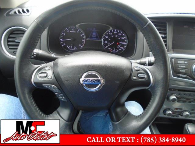 2017 Nissan Pathfinder 4x4 SL, available for sale in Colby, Kansas | M C Auto Outlet Inc. Colby, Kansas 2017 Nissan Pathfinder 4x4 SL, available for sale in Colby, Kansas | M C Auto Outlet Inc. Colby, Kansas