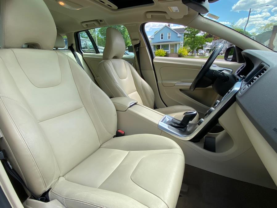 2015 Volvo V60 4dr Wgn T5 Drive-E Premier FWD, available for sale in Canton, Connecticut | Lava Motors 2 Inc. Canton, Connecticut 2015 Volvo V60 4dr Wgn T5 Drive-E Premier FWD, available for sale in Canton, Connecticut | Lava Motors 2 Inc. Canton, Connecticut