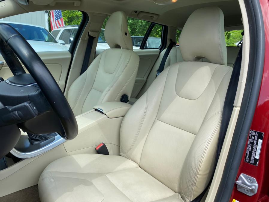 2015 Volvo V60 4dr Wgn T5 Drive-E Premier FWD, available for sale in Canton, Connecticut | Lava Motors 2 Inc. Canton, Connecticut 2015 Volvo V60 4dr Wgn T5 Drive-E Premier FWD, available for sale in Canton, Connecticut | Lava Motors 2 Inc. Canton, Connecticut