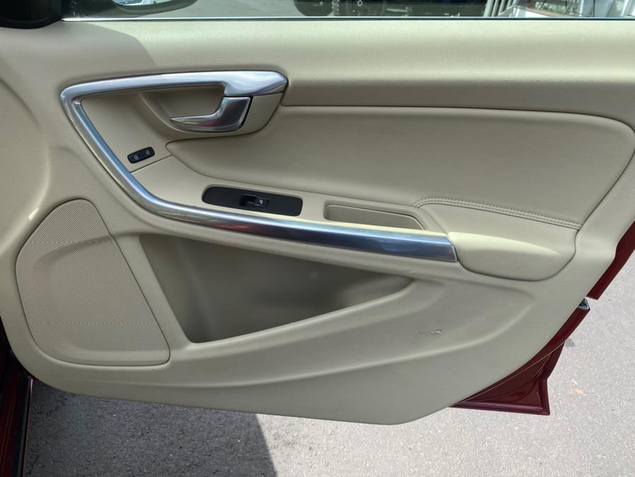 2015 Volvo V60 4dr Wgn T5 Drive-E Premier FWD, available for sale in Canton, Connecticut | Lava Motors 2 Inc. Canton, Connecticut 2015 Volvo V60 4dr Wgn T5 Drive-E Premier FWD, available for sale in Canton, Connecticut | Lava Motors 2 Inc. Canton, Connecticut