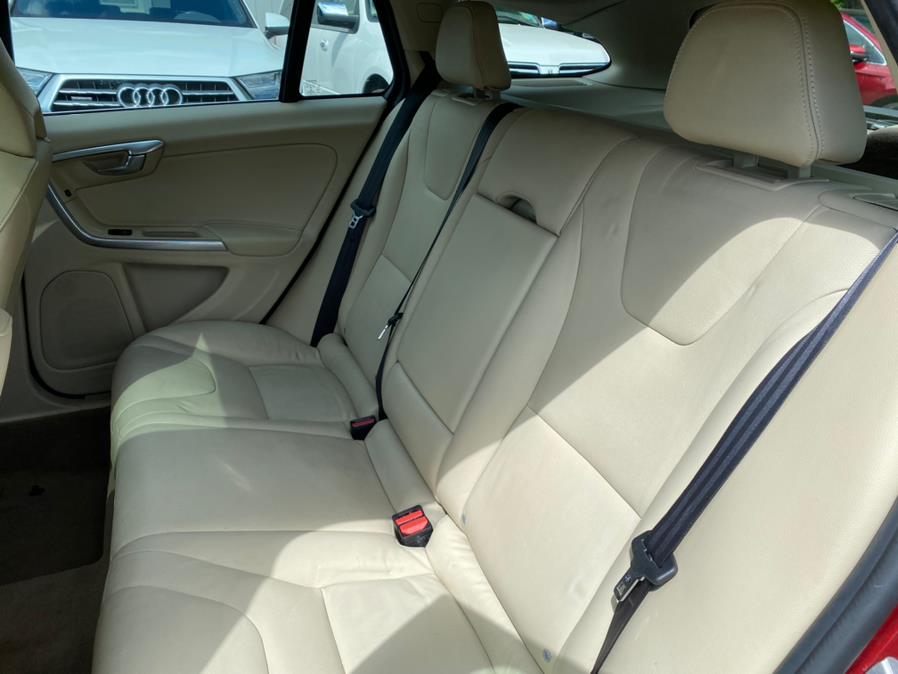 2015 Volvo V60 4dr Wgn T5 Drive-E Premier FWD, available for sale in Canton, Connecticut | Lava Motors 2 Inc. Canton, Connecticut 2015 Volvo V60 4dr Wgn T5 Drive-E Premier FWD, available for sale in Canton, Connecticut | Lava Motors 2 Inc. Canton, Connecticut