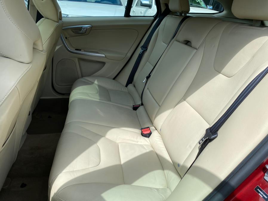 2015 Volvo V60 4dr Wgn T5 Drive-E Premier FWD, available for sale in Canton, Connecticut | Lava Motors 2 Inc. Canton, Connecticut 2015 Volvo V60 4dr Wgn T5 Drive-E Premier FWD, available for sale in Canton, Connecticut | Lava Motors 2 Inc. Canton, Connecticut