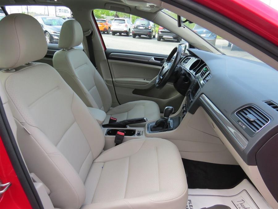 2017 Volkswagen Golf Alltrack TSI S 4Motion AWD 4dr Wagon 6A, available for sale in Auburn, Maine | Lake City Exports Inc. Auburn, Maine 2017 Volkswagen Golf Alltrack TSI S 4Motion AWD 4dr Wagon 6A, available for sale in Auburn, Maine | Lake City Exports Inc. Auburn, Maine