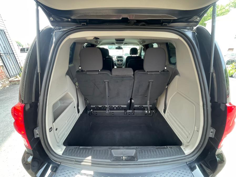 2019 Dodge Grand Caravan SE Wagon, available for sale in Irvington, New Jersey | Elis Motors Corp. Irvington, New Jersey 2019 Dodge Grand Caravan SE Wagon, available for sale in Irvington, New Jersey | Elis Motors Corp. Irvington, New Jersey