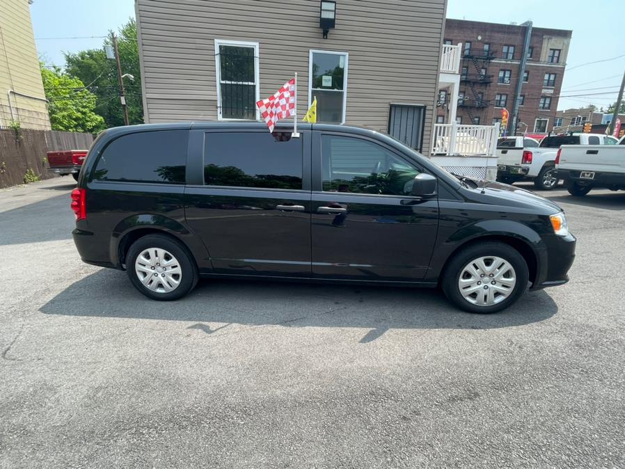 2019 Dodge Grand Caravan SE Wagon, available for sale in Irvington, New Jersey | Elis Motors Corp. Irvington, New Jersey 2019 Dodge Grand Caravan SE Wagon, available for sale in Irvington, New Jersey | Elis Motors Corp. Irvington, New Jersey