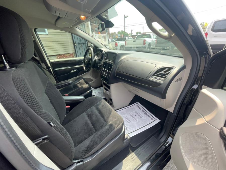 2019 Dodge Grand Caravan SE Wagon, available for sale in Irvington, New Jersey | Elis Motors Corp. Irvington, New Jersey 2019 Dodge Grand Caravan SE Wagon, available for sale in Irvington, New Jersey | Elis Motors Corp. Irvington, New Jersey