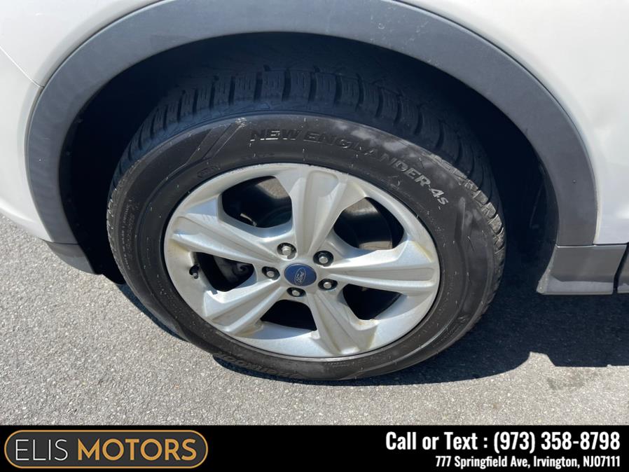 2015 Ford Escape 4WD 4dr SE, available for sale in Irvington, New Jersey | Elis Motors Corp. Irvington, New Jersey 2015 Ford Escape 4WD 4dr SE, available for sale in Irvington, New Jersey | Elis Motors Corp. Irvington, New Jersey