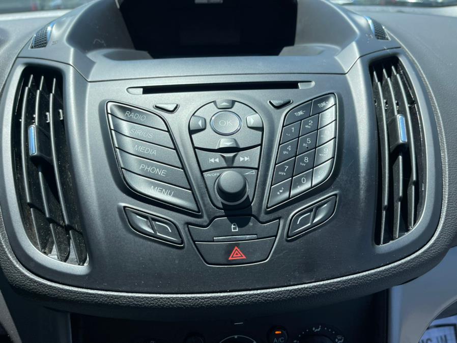 2015 Ford Escape 4WD 4dr SE, available for sale in Irvington, New Jersey | Elis Motors Corp. Irvington, New Jersey 2015 Ford Escape 4WD 4dr SE, available for sale in Irvington, New Jersey | Elis Motors Corp. Irvington, New Jersey