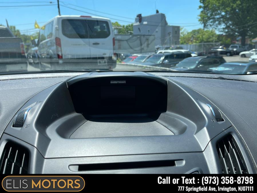 2015 Ford Escape 4WD 4dr SE, available for sale in Irvington, New Jersey | Elis Motors Corp. Irvington, New Jersey 2015 Ford Escape 4WD 4dr SE, available for sale in Irvington, New Jersey | Elis Motors Corp. Irvington, New Jersey