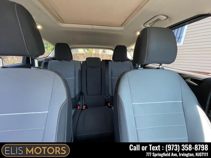 2015 Ford Escape 4WD 4dr SE, available for sale in Irvington, New Jersey | Elis Motors Corp. Irvington, New Jersey 2015 Ford Escape 4WD 4dr SE, available for sale in Irvington, New Jersey | Elis Motors Corp. Irvington, New Jersey
