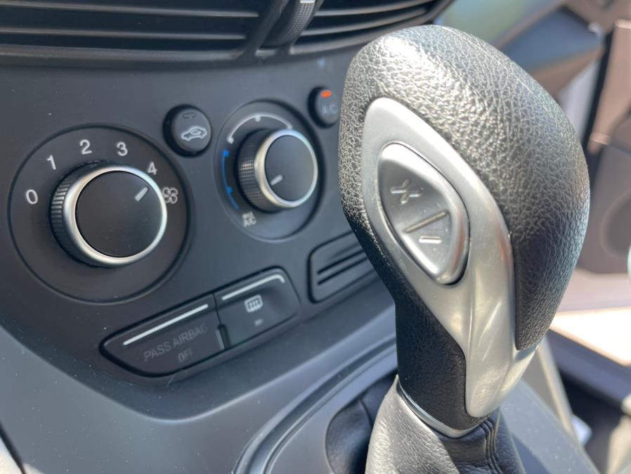 2015 Ford Escape 4WD 4dr SE, available for sale in Irvington, New Jersey | Elis Motors Corp. Irvington, New Jersey 2015 Ford Escape 4WD 4dr SE, available for sale in Irvington, New Jersey | Elis Motors Corp. Irvington, New Jersey