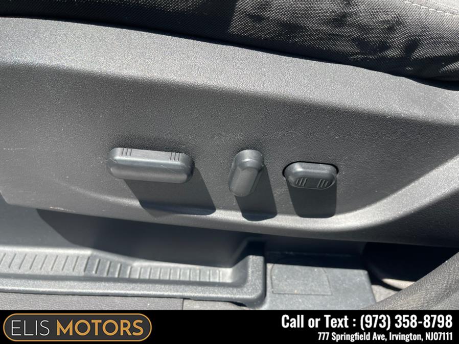 2015 Ford Escape 4WD 4dr SE, available for sale in Irvington, New Jersey | Elis Motors Corp. Irvington, New Jersey 2015 Ford Escape 4WD 4dr SE, available for sale in Irvington, New Jersey | Elis Motors Corp. Irvington, New Jersey