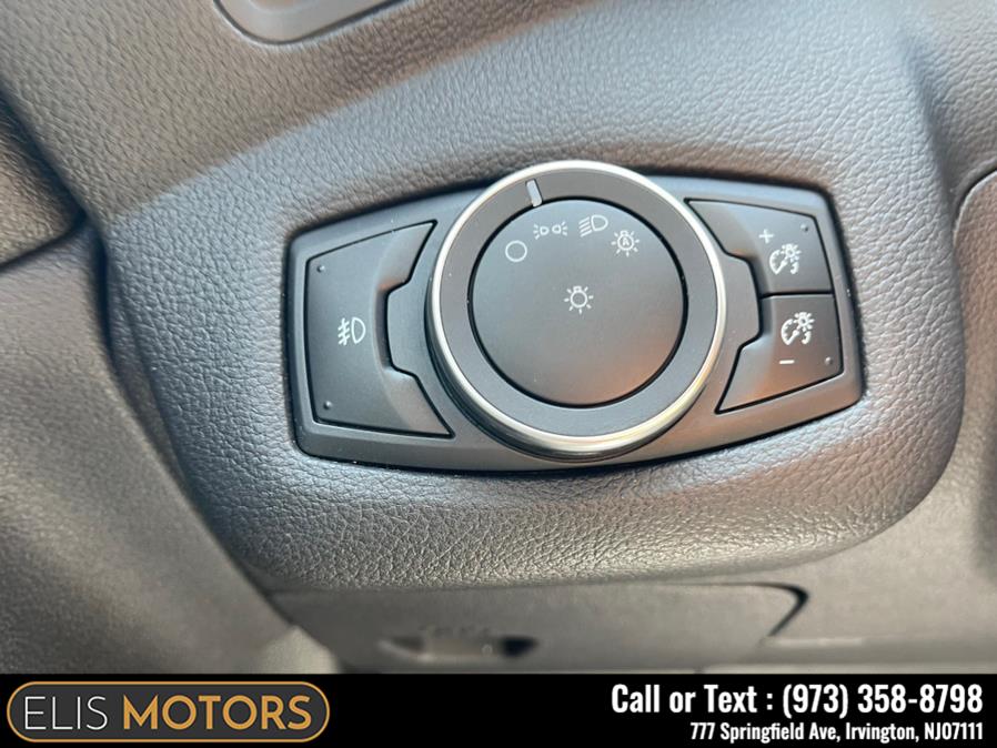 2015 Ford Escape 4WD 4dr SE, available for sale in Irvington, New Jersey | Elis Motors Corp. Irvington, New Jersey 2015 Ford Escape 4WD 4dr SE, available for sale in Irvington, New Jersey | Elis Motors Corp. Irvington, New Jersey