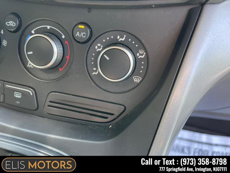 2015 Ford Escape 4WD 4dr SE, available for sale in Irvington, New Jersey | Elis Motors Corp. Irvington, New Jersey 2015 Ford Escape 4WD 4dr SE, available for sale in Irvington, New Jersey | Elis Motors Corp. Irvington, New Jersey