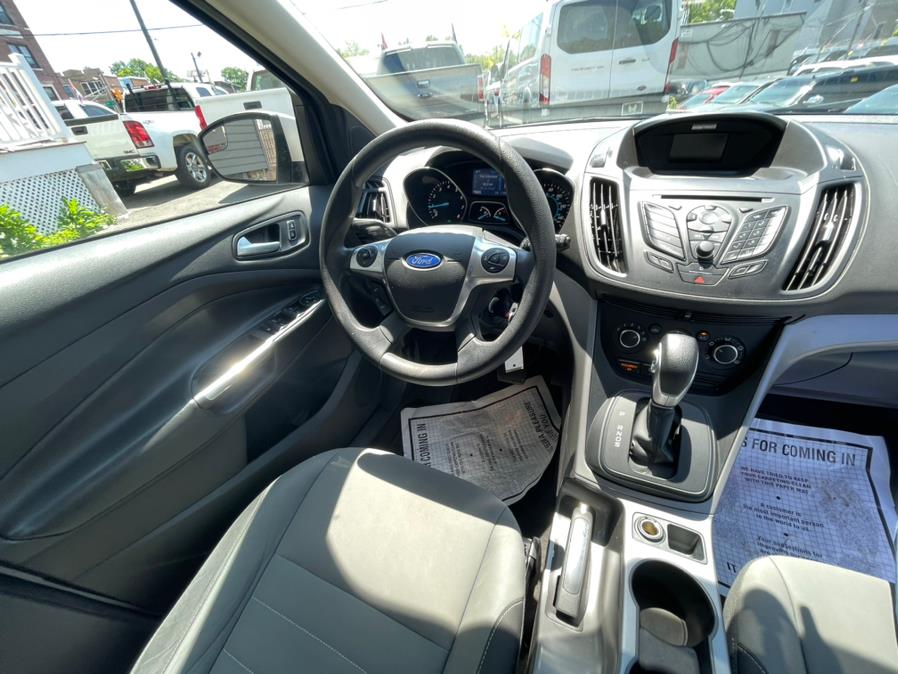 2015 Ford Escape 4WD 4dr SE, available for sale in Irvington, New Jersey | Elis Motors Corp. Irvington, New Jersey 2015 Ford Escape 4WD 4dr SE, available for sale in Irvington, New Jersey | Elis Motors Corp. Irvington, New Jersey