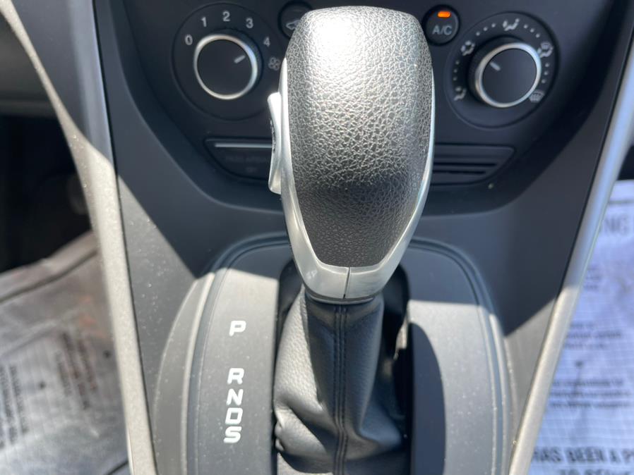 2015 Ford Escape 4WD 4dr SE, available for sale in Irvington, New Jersey | Elis Motors Corp. Irvington, New Jersey 2015 Ford Escape 4WD 4dr SE, available for sale in Irvington, New Jersey | Elis Motors Corp. Irvington, New Jersey