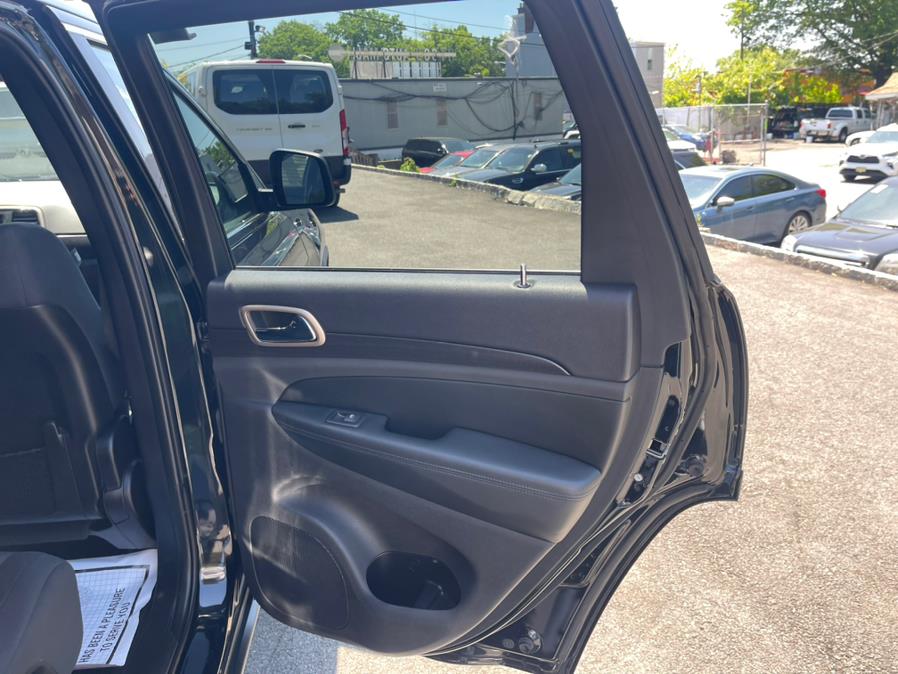 2015 Jeep Grand Cherokee 4WD 4dr Laredo, available for sale in Irvington, New Jersey | Elis Motors Corp. Irvington, New Jersey 2015 Jeep Grand Cherokee 4WD 4dr Laredo, available for sale in Irvington, New Jersey | Elis Motors Corp. Irvington, New Jersey
