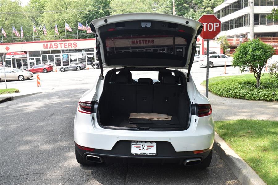 2018 Porsche Macan Base AWD 4dr SUV, available for sale in Great Neck, New York | Camy Cars. Great Neck, New York 2018 Porsche Macan Base AWD 4dr SUV, available for sale in Great Neck, New York | Camy Cars. Great Neck, New York